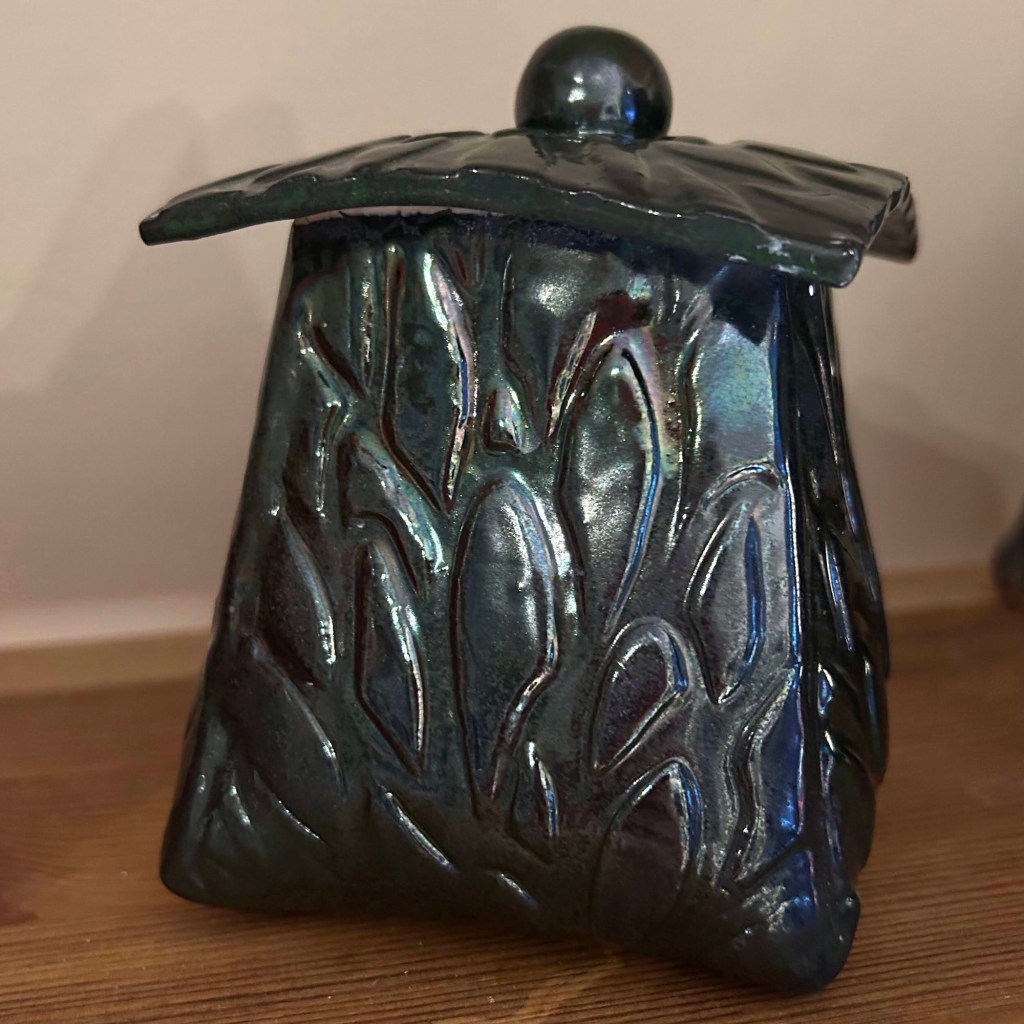 Making a square, folded lidded&nbsp;pot